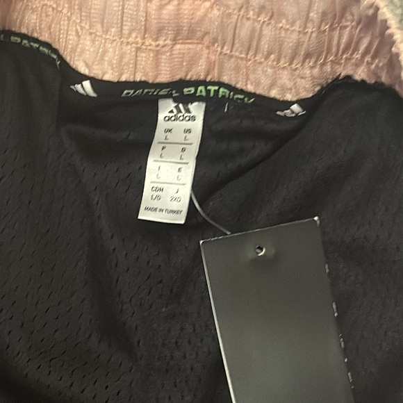 Mens Adidas Daniel Patrick shorts - Picture 4 of 4